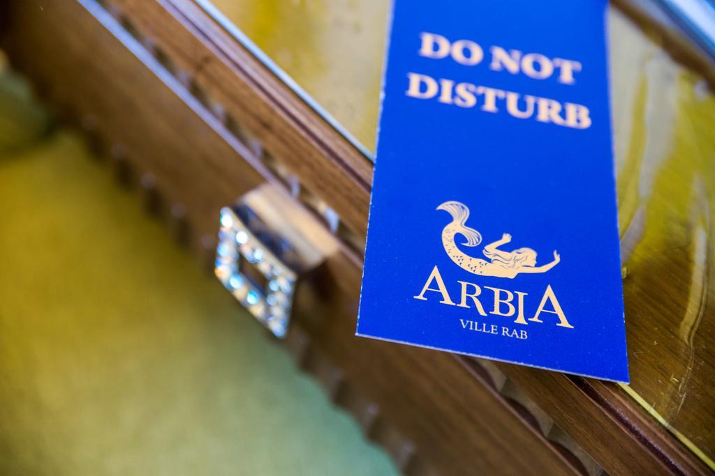 Villas Arbia Banjol エクステリア 写真